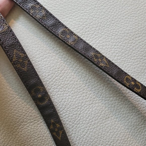 UNISEX~LOUIS VUITTON~ MONOGRAM~SHOULDER STRAP~ 38.75" - Picture 10 of 16